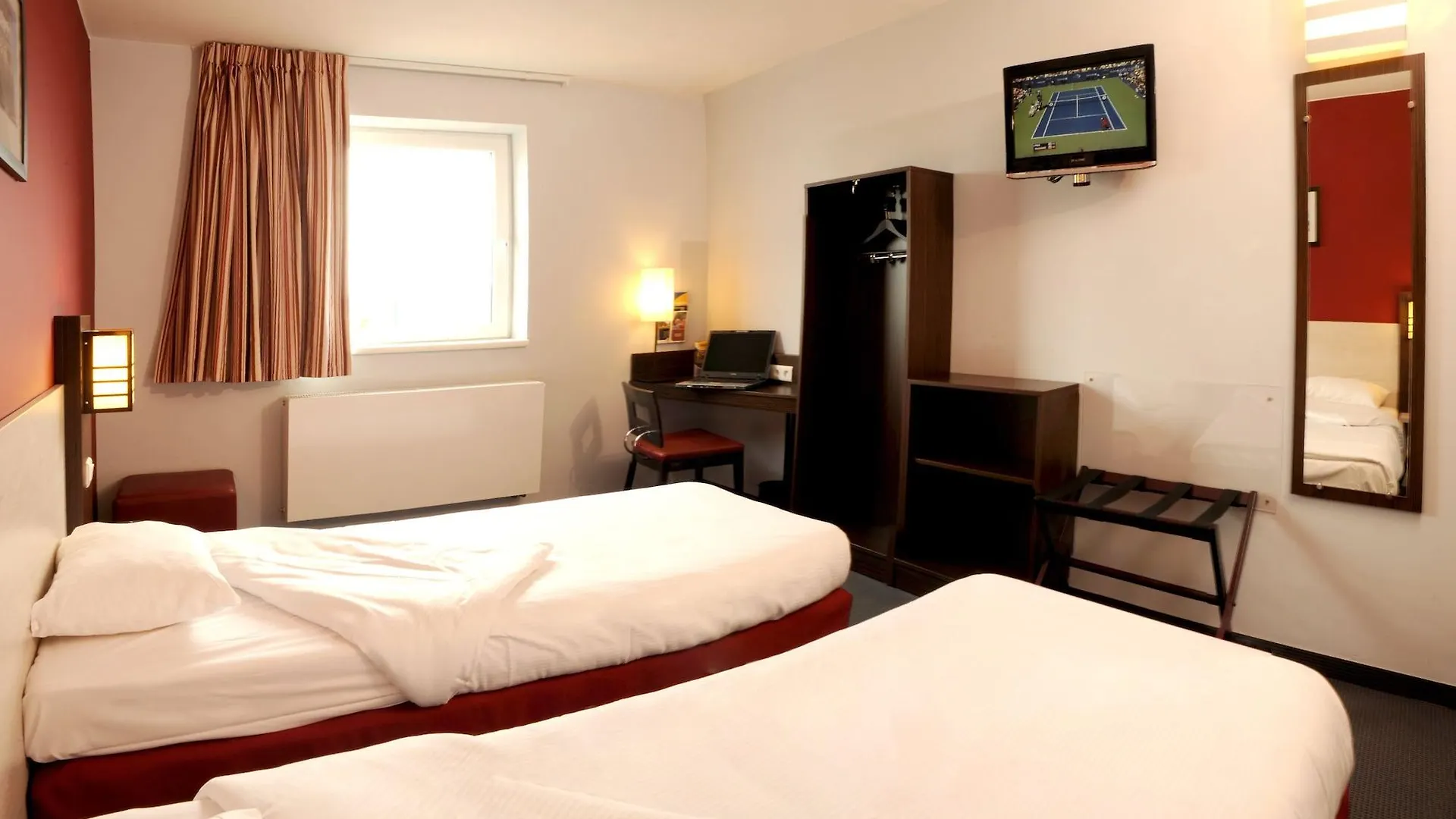 Hotel DC Hotel&Restaurant Charleroi Airport